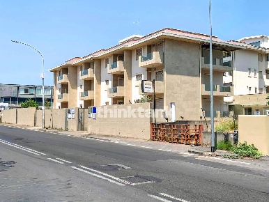 Foto Appartamento in Via Teseo, Catania di 100 m² con 4 locali in vendita