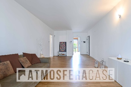 Foto Appartamento in Via Luigi Calvetti, Bergamo di 125 m² con 4 locali