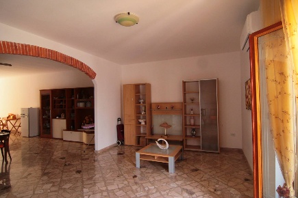 Foto Appartamento in via daniele manin, Sava di 320 m² con 7 locali