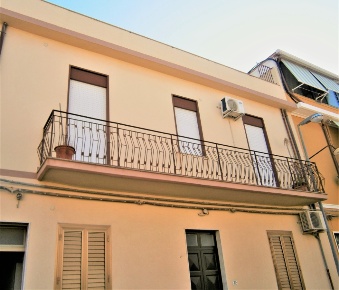 Foto Appartamento in Via Baronia, Villafranca Tirrena con 4 locali
