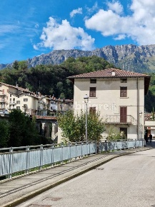 Foto Appartamento in San Giovanni Bianco, San Giovanni Bianco di 115 m²