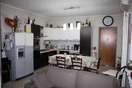 Foto Appartamento in via tagliaferro s.n.c, Castagnole delle Lanze di 92 m²