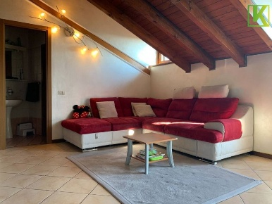 Foto Appartamento in via Roma 5, Biandronno di 103 m² con 3 locali