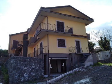 Foto Villa unifamiliare in Linera - Via Contea, Santa Venerina di 240 m²