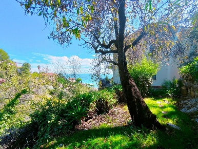 Foto Appartamento in strada valdirodi, Ospedaletti di 90 m² con 4 locali