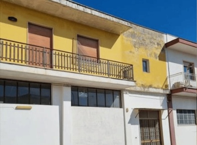 Foto Appartamento in Via Puccini 100, Collepasso di 233 m² con 5 locali