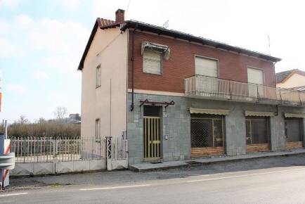 Foto Villa unifamiliare in val bera s.n.c, Castagnole delle Lanze di 394 m²