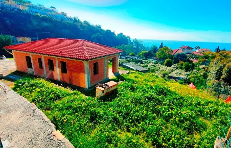 Foto Villa unifamiliare in STRADA VALLEGRANDE, Ospedaletti di 180 m²