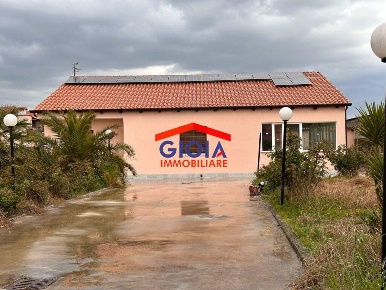 Foto Villa unifamiliare in via roma, Cancello ed Arnone di 220 m²