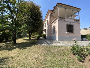 Foto Villa unifamiliare in Via Ponte Nuovo 20, Castell'Arquato di 443 m²