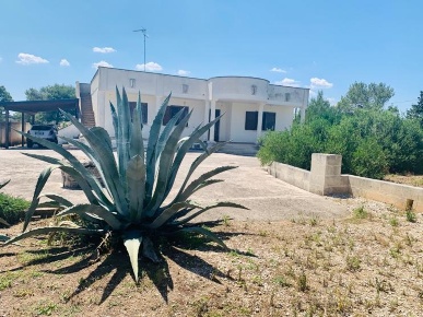 Foto Villa unifamiliare in zona li furni, Carpignano Salentino di 180 m²