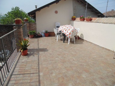 Foto Villa unifamiliare in via Ener Bettica 76, Castagnole delle Lanze