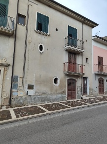 Foto Appartamento in via garibaldi, Pratola Serra di 125 m² con 4 locali