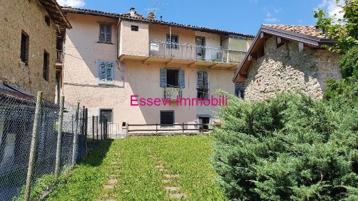 Foto Appartamento a San Giovanni Bianco di 52 m² in vendita