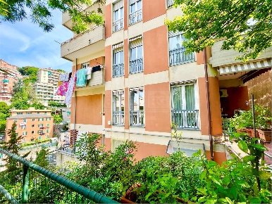Foto Appartamento in VIa del Manzasco, Genova San Fruttuoso di 93 m²