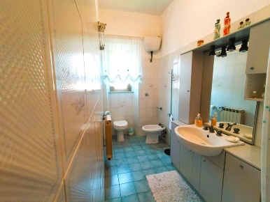 Foto Appartamento in Via Claudia Braccianese, Tolfa di 92 m² in vendita