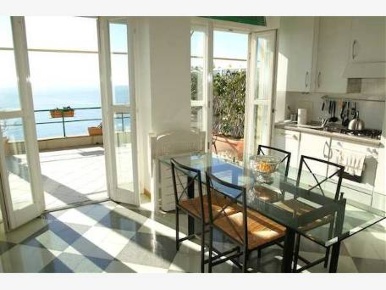 Foto Appartamento a Zoagli di 85 m² con 5 locali in affitto