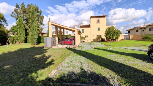 Foto Appartamento in Via delle Sciabbie 1, Firenze di 60 m² con 2 locali