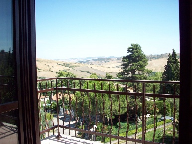 Foto Appartamento a Castiglione d'Orcia di 130 m² con 6 locali in vendita