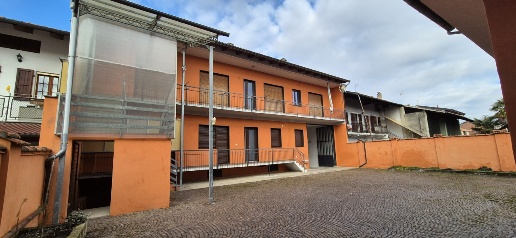 Foto Appartamento in VIA BELLEZIA, Foglizzo di 100 m² con 5 locali