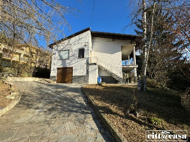 Foto Villa unifamiliare a Cavagnolo di 120 m² con 6 locali in vendita
