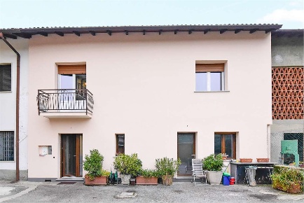 Foto Appartamento in VIA PER ERBA 37, Eupilio di 141 m² con 3 locali