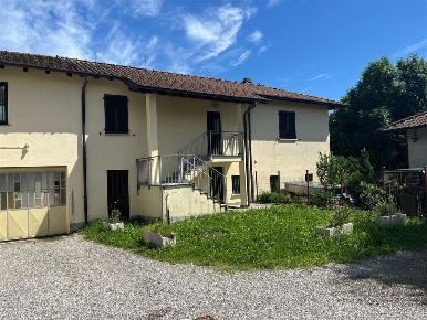 Foto Appartamento in Via muro, Comerio in vendita