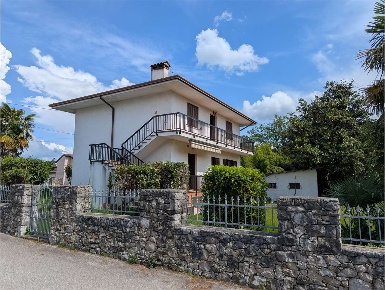 Foto Villa a schiera in Via Isonzo Snc, Sagrado di 100 m² con 4 locali