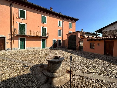 Foto Appartamento in VIA UMBERTO I 16, Orsenigo di 74 m² con 2 locali