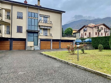 Foto Appartamento in Via Statale, Garlate di 80 m² con 2 locali in vendita