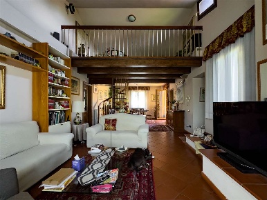 Foto Villa unifamiliare in via al lago  73/1, Cadrezzate con Osmate