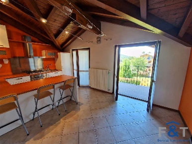 Foto Appartamento in Via Trento 33, Varano Borghi di 55 m² con 2 locali