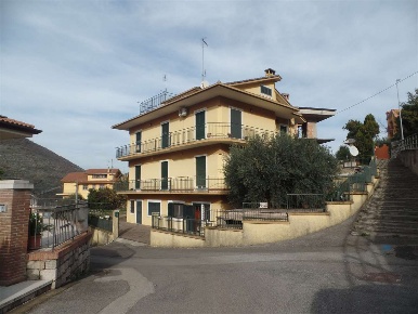 Foto Appartamento in Via Giovanni XXIII SNC, Vallecorsa di 136 m²