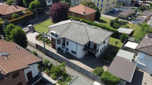 Foto Villa unifamiliare in Via xx settembre, Cirimido di 430 m² in vendita