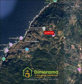 Foto Appartamento in Località Costa Paradiso snc, di 96 m² con 7 locali