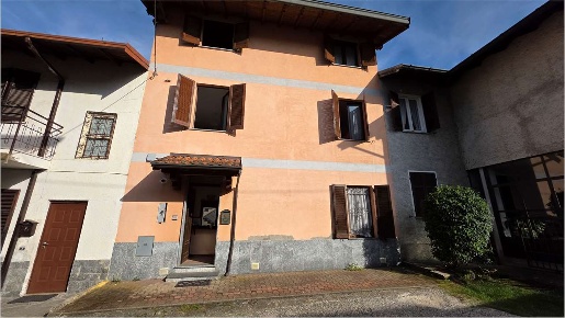 Foto Villa a schiera in Via Monte Rosa 1, Dormelletto di 180 m² in vendita