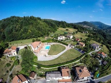 Foto Villa unifamiliare in strada provinciale, Piazza al Serchio di 980 m²