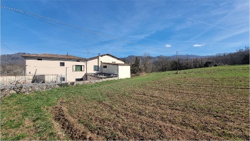 Foto Villa bifamiliare in Via per sillico, Pieve Fosciana di 180 m²