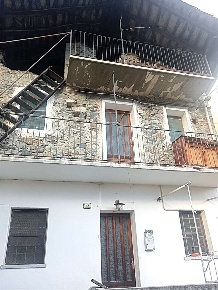 Foto Appartamento in via Rovarey, Donnas in vendita