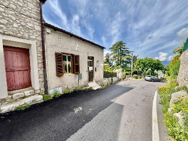 Foto Appartamento in Via Roma 4, Fumone di 86 m² con 4 locali in vendita