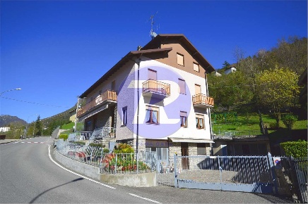 Foto Appartamento in via chiesa 13, Serina in vendita