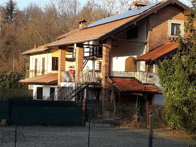 Foto Appartamento in Via Piano Rosa, Cureggio di 180 m² con 3 locali