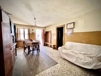Foto Appartamento in Frazione Val, Nus di 50 m² con 3 locali in vendita
