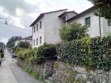 Foto Appartamento in Via San Biagio, Camporgiano di 100 m² con 5 locali