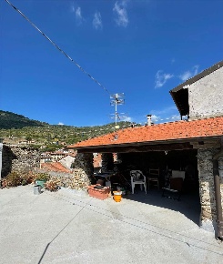 Foto Appartamento a Dolceacqua di 125 m² con 4 locali in vendita