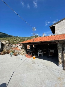 Foto Appartamento a Dolceacqua di 125 m² con 4 locali in vendita