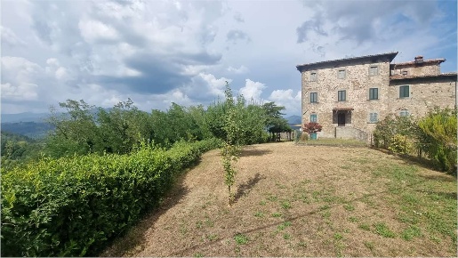Foto Appartamento in Via Dell' Erba, Camporgiano di 130 m² con 4 locali