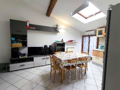 Foto Appartamento in via pace 2, Cirimido di 82 m² con 3 locali in vendita
