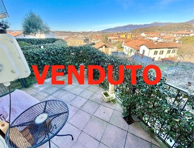 Foto Villa a schiera in via puccini, Dolzago in vendita