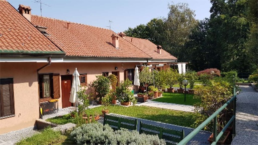 Foto Villa a schiera in Via Volta  12, Sirtori di 160 m² con 5 locali